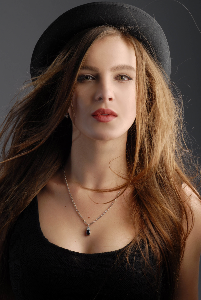 Female model photo shoot of JuliaIvashkevych
