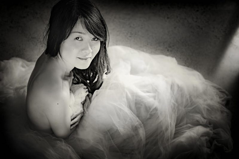 Female model photo shoot of Miss Linda Wong