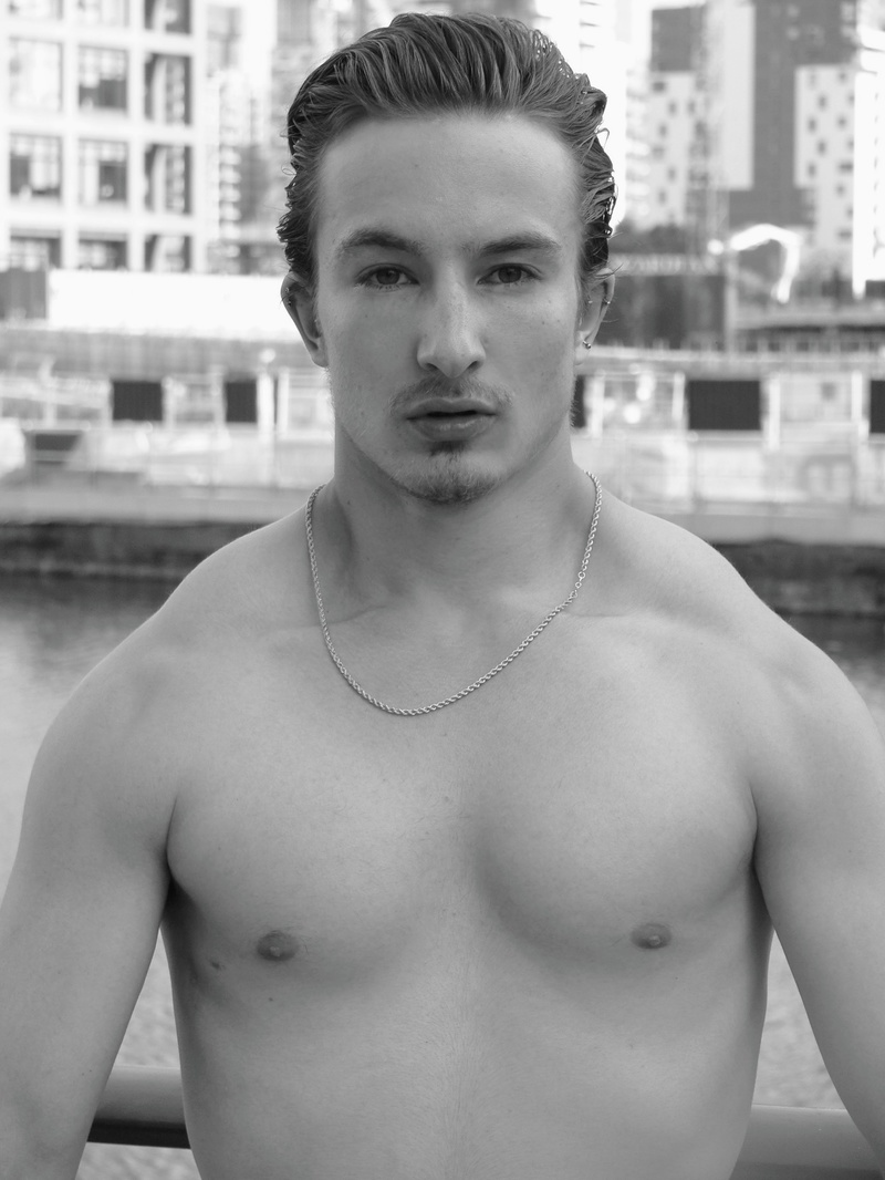 Male model photo shoot of Alex Aesthetic by Vitessep