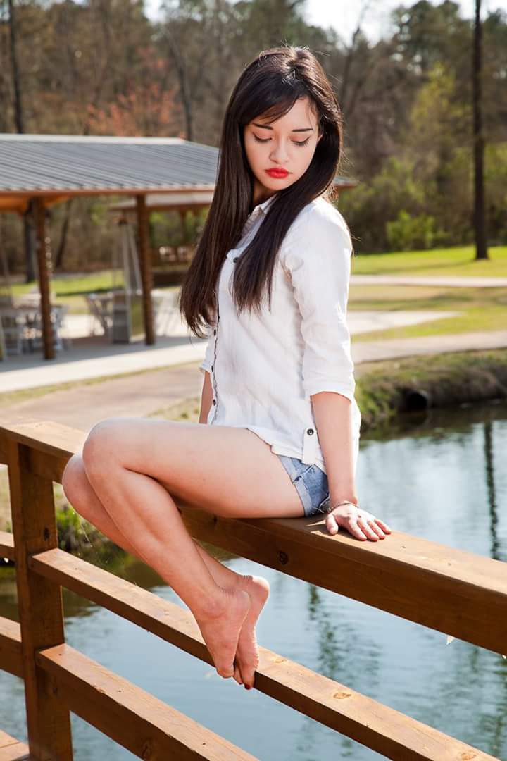 Female model photo shoot of Ryanrosemendoza in Texas