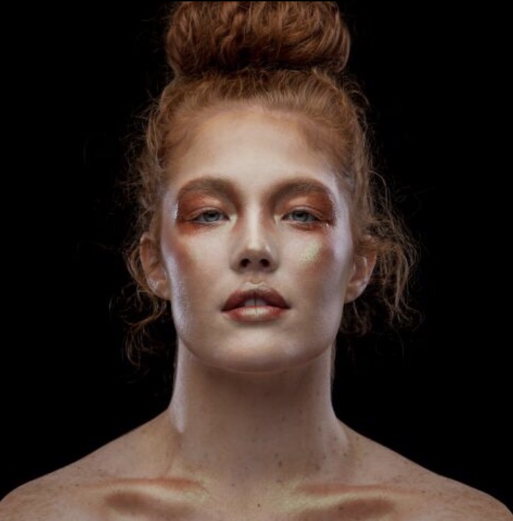 Female model photo shoot of KylieJayne