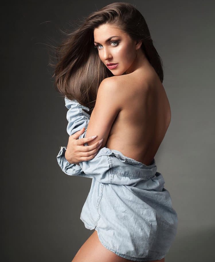 Female model photo shoot of Tricia Jeanne 