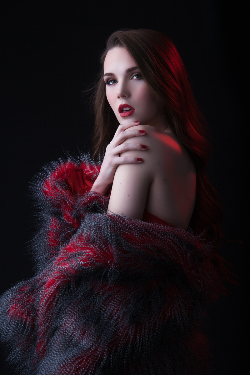 Female model photo shoot of Tatiana Dubchuck by TawnyHortonPhotography