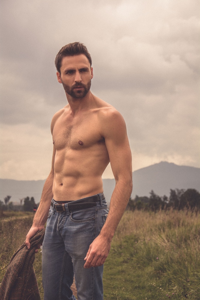 Male model photo shoot of Julien Cr