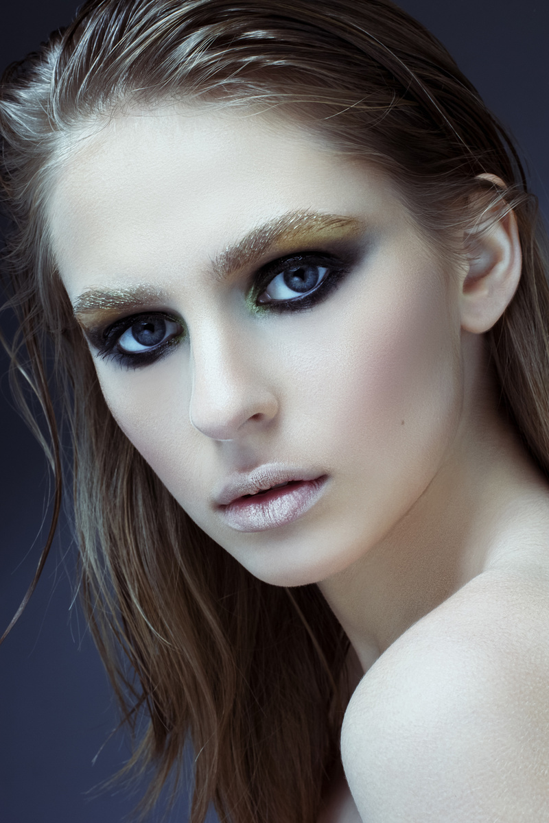 Female model photo shoot of Tatiana Dubchuck by Alice Lehman