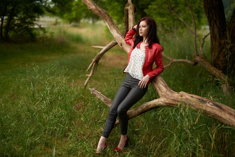 Female model photo shoot of Jade_Snider