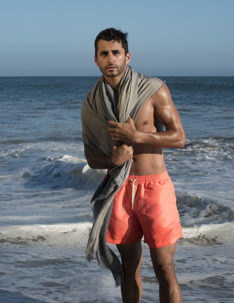 Male model photo shoot of Brian Fan by Brian Fan in El Matador Beach