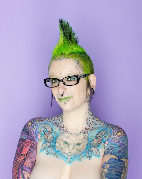 Female model photo shoot of Pierced pussykat