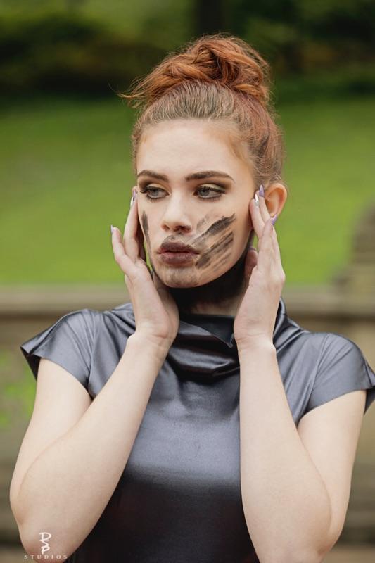 Female model photo shoot of Makeupqueencelin