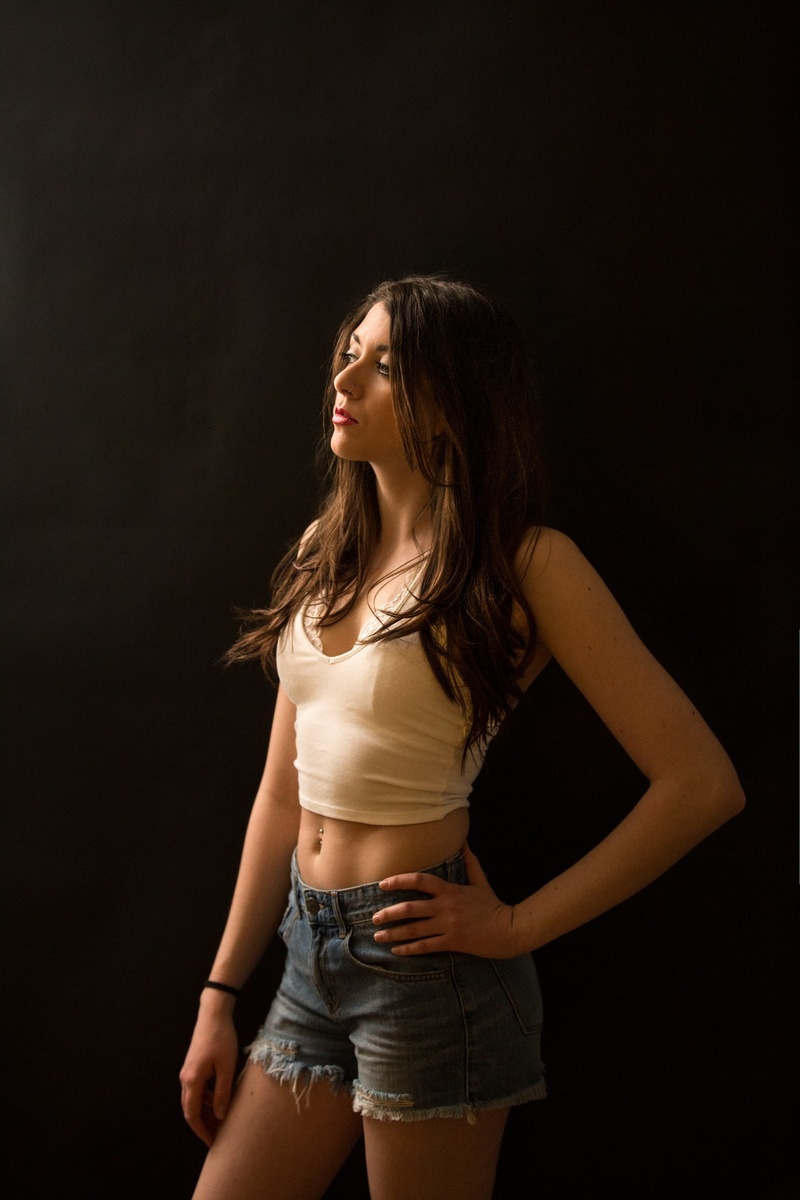 Female model photo shoot of Rae Mariee