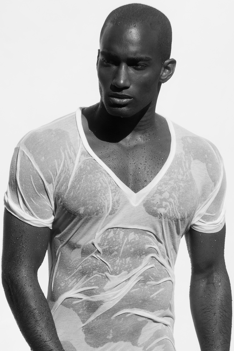 Male model photo shoot of Darius D