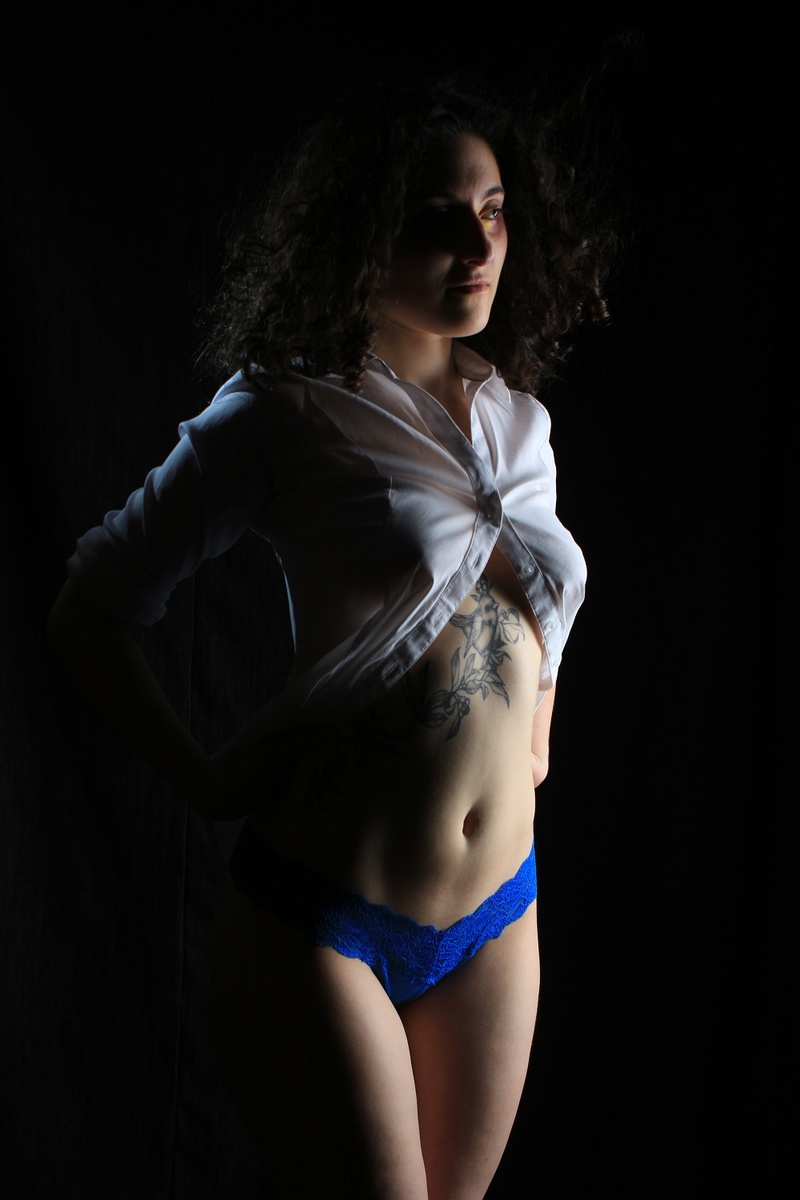 Female model photo shoot of Lee Goldberg in Nashua NH