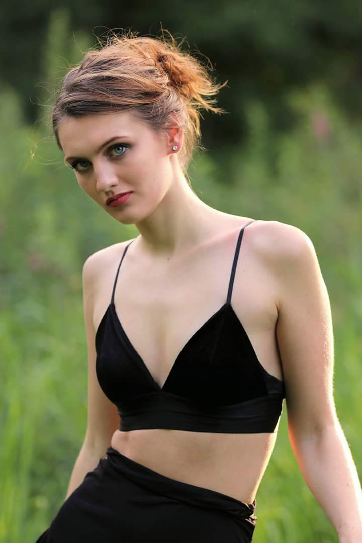 Female model photo shoot of AbiNeutrino in Beaverton OR