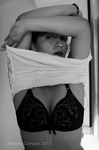 Female model photo shoot of alfredo_campos