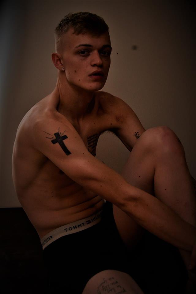 Male model photo shoot of Jonah Model by Art Lenser