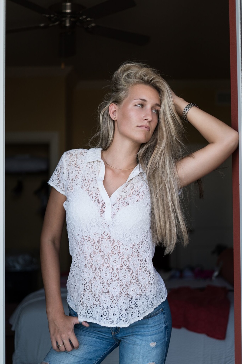 Female model photo shoot of Julia_johanna