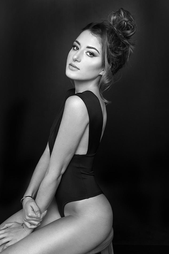 Female model photo shoot of Mia Giannetta