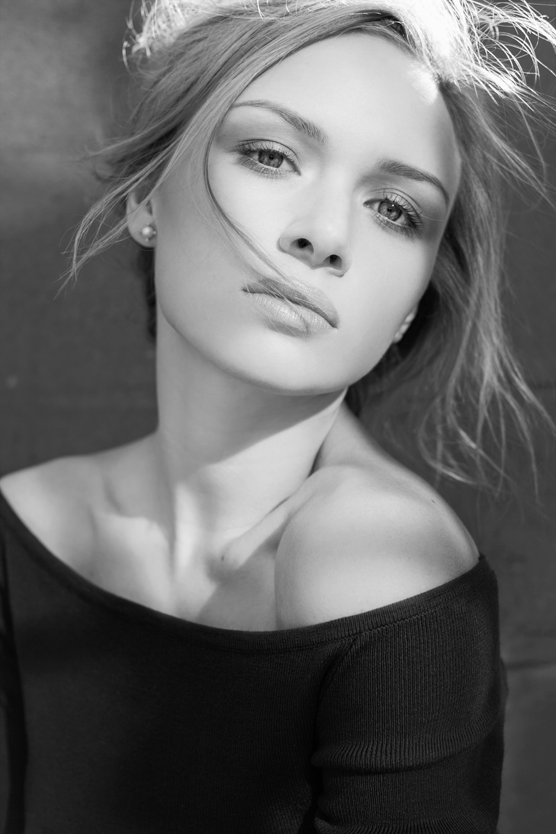 Female model photo shoot of Anastasia Fedotkina