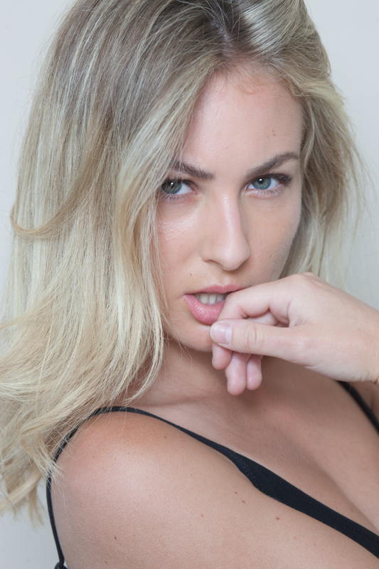 Female model photo shoot of Brittany Hunt