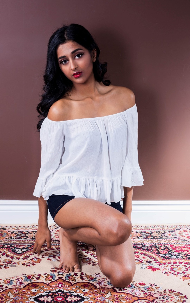 Female model photo shoot of Reha