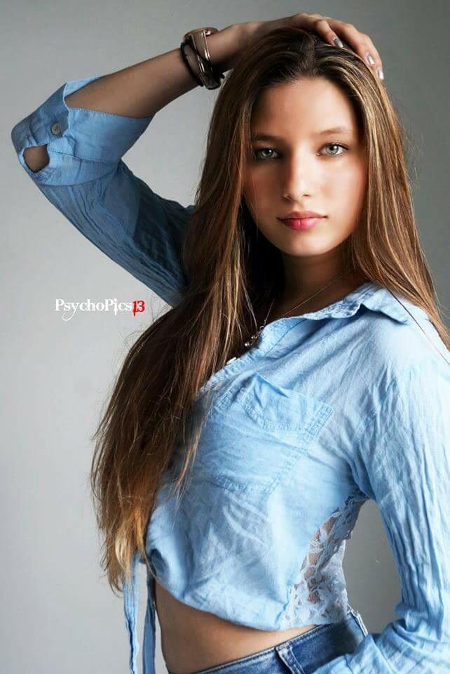 Female model photo shoot of Katherine Maldonado