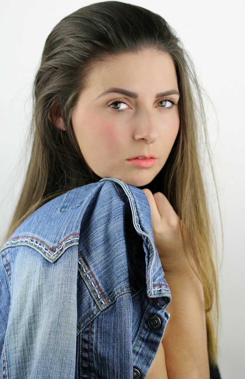 Female model photo shoot of MelissaRey