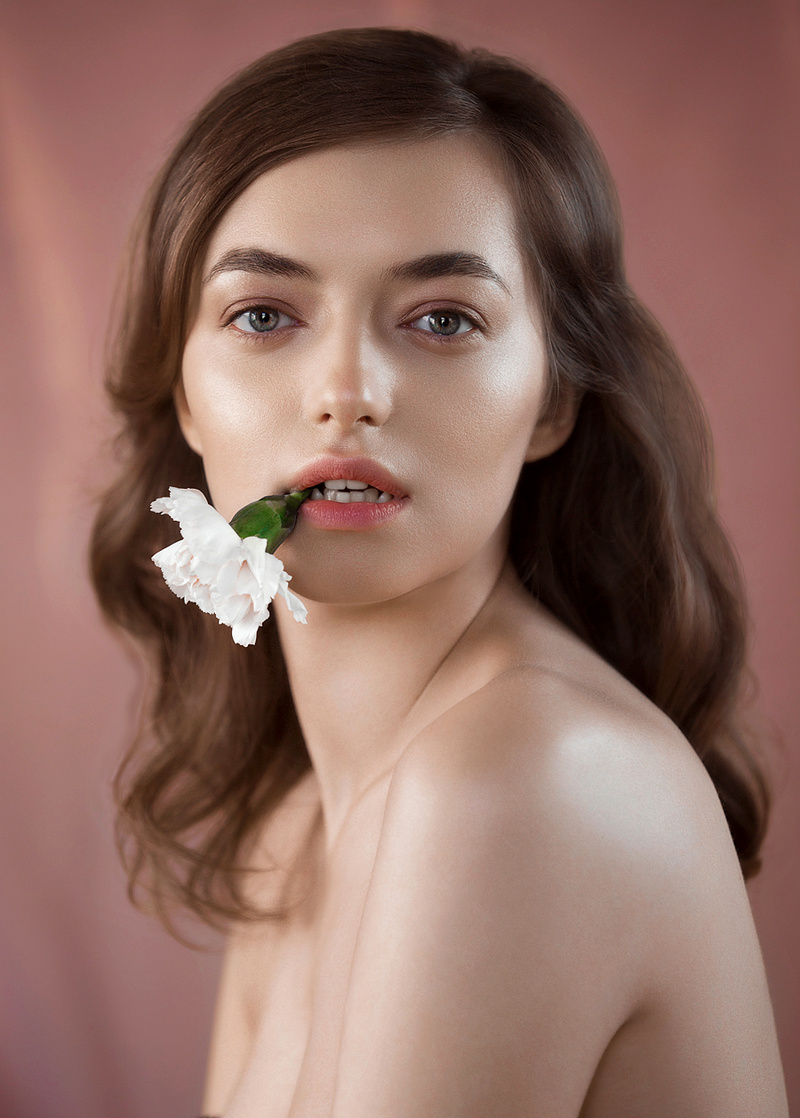 Female model photo shoot of Eva-Milan by weronikamamot