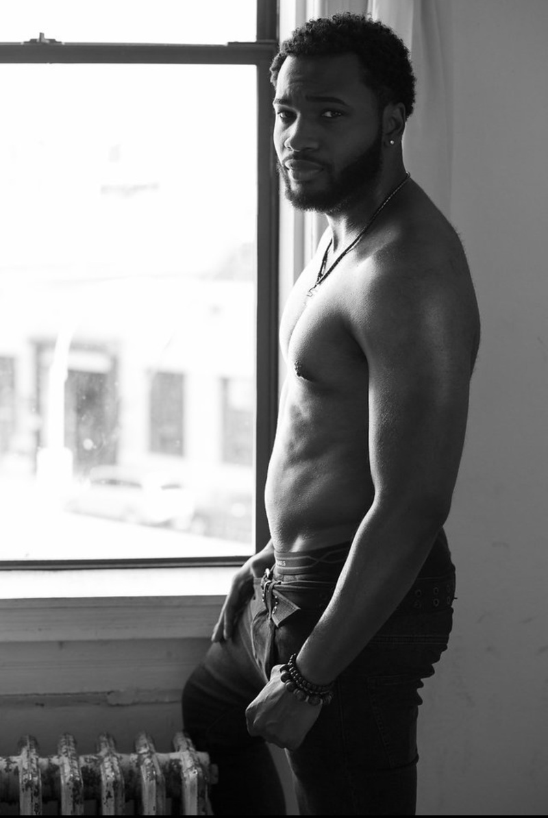 Male model photo shoot of Richie Davis
