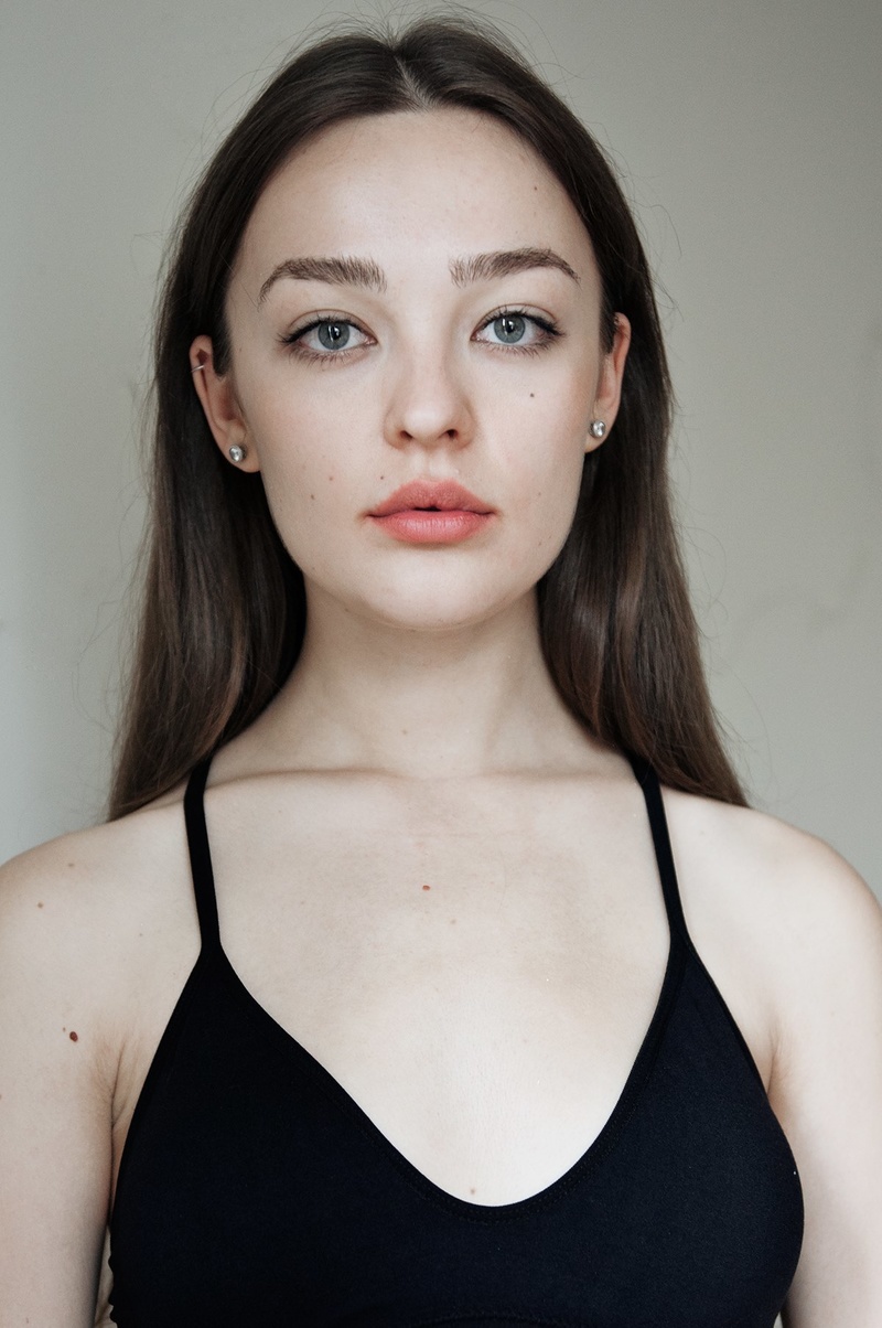 Female model photo shoot of Malhavia