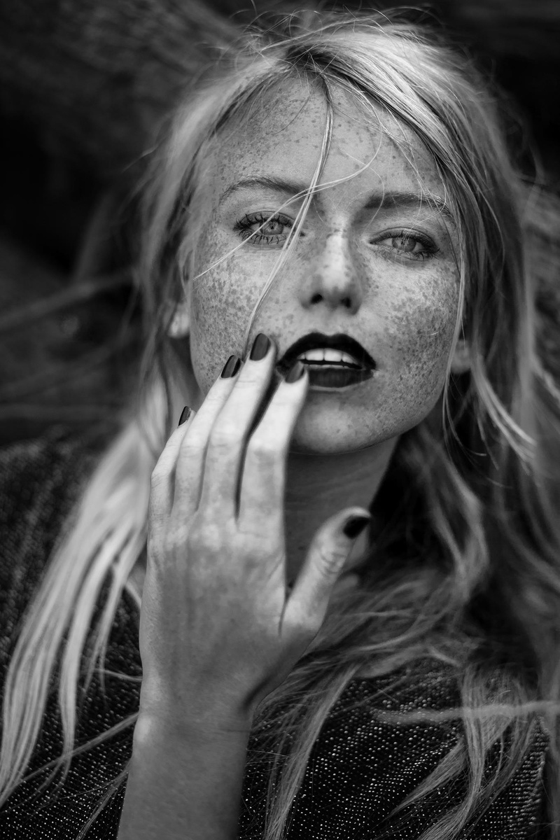Female model photo shoot of Marit de la Vera in Amsterdam