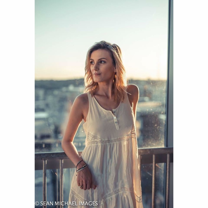 Female model photo shoot of Kadiramemisevic