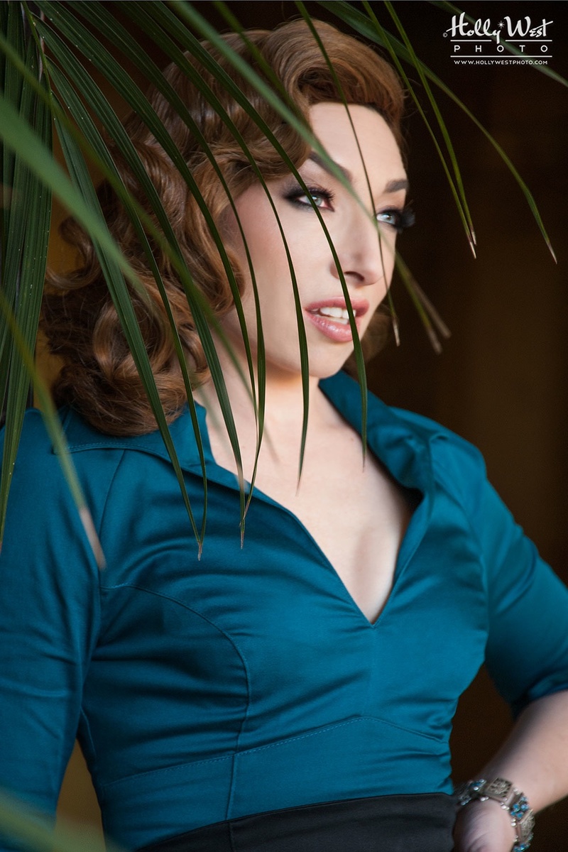 Female model photo shoot of NaomiGrossman