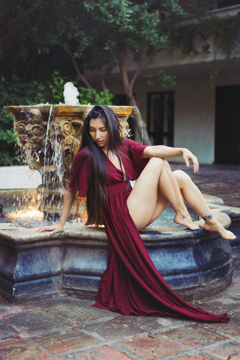 Female model photo shoot of Loretta Flores