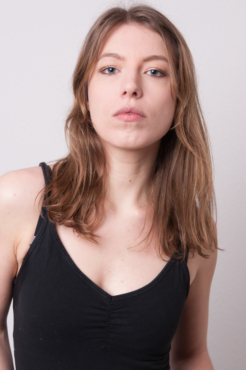 Female model photo shoot of Anna Abraham
