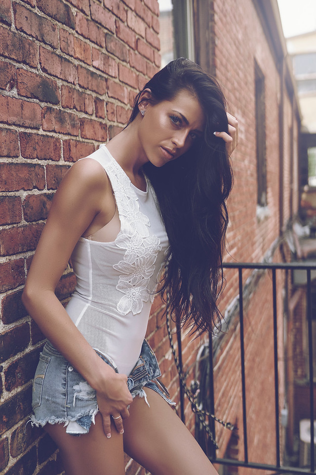 Female model photo shoot of Briana K