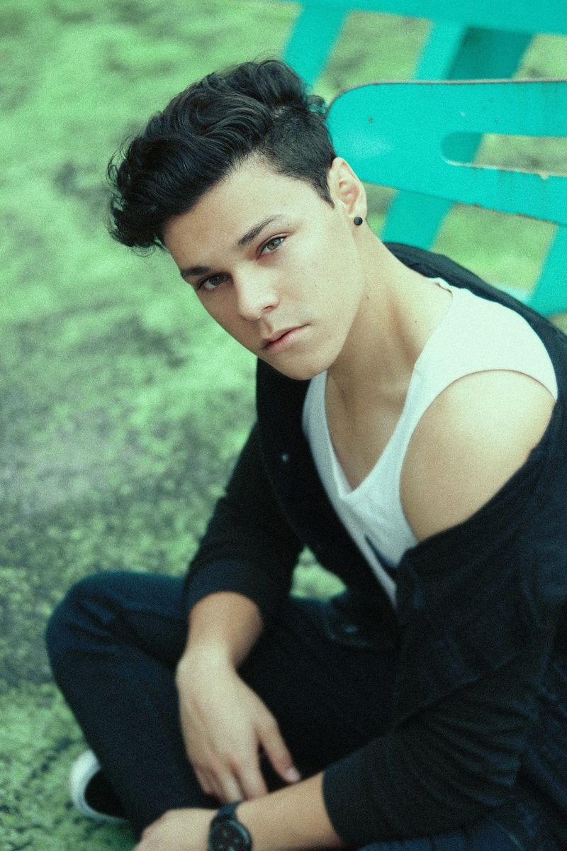 Male model photo shoot of Gabriel Garzaro