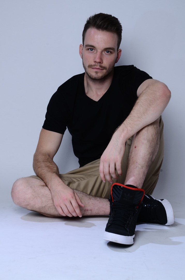 Male model photo shoot of Michal65