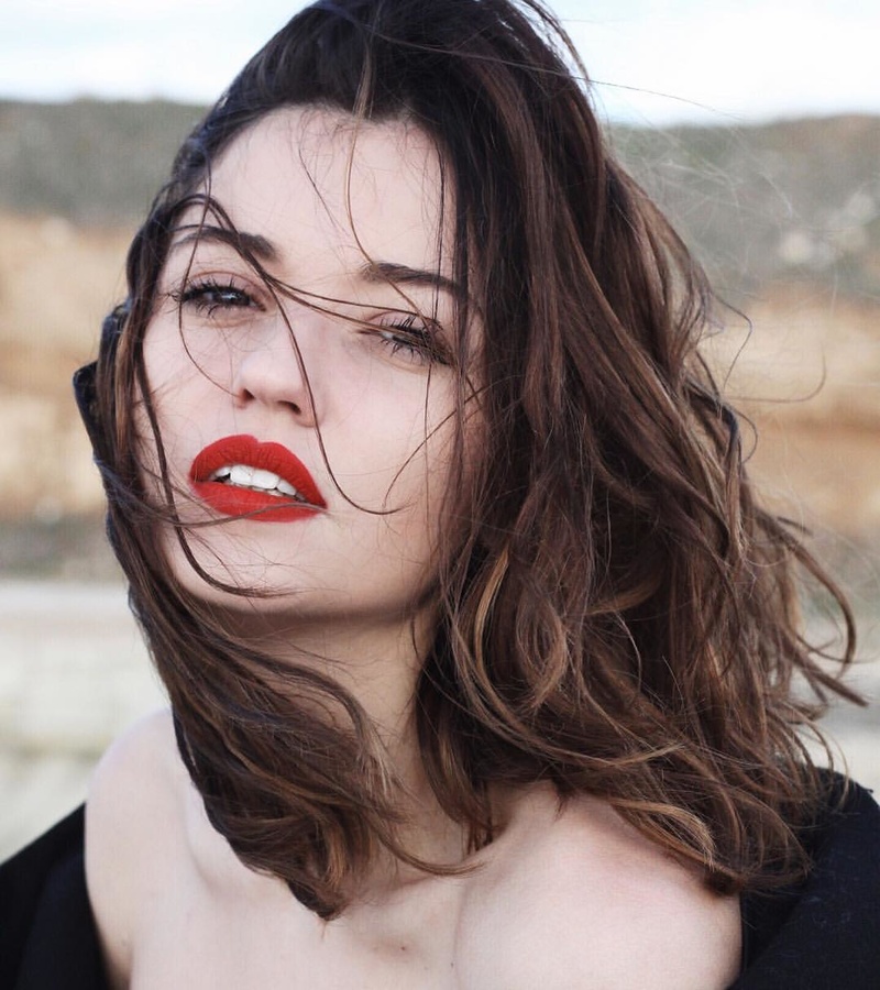 Female model photo shoot of Negrya Valeria
