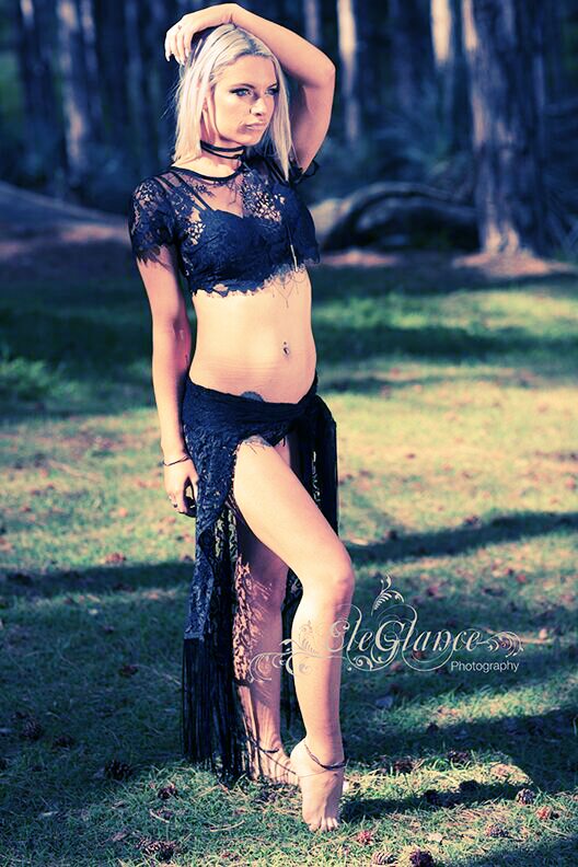 Female model photo shoot of kahli 