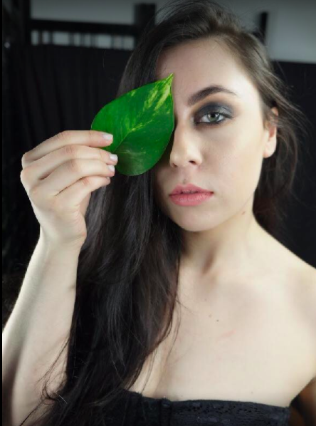 Female model photo shoot of ShaylaKelly