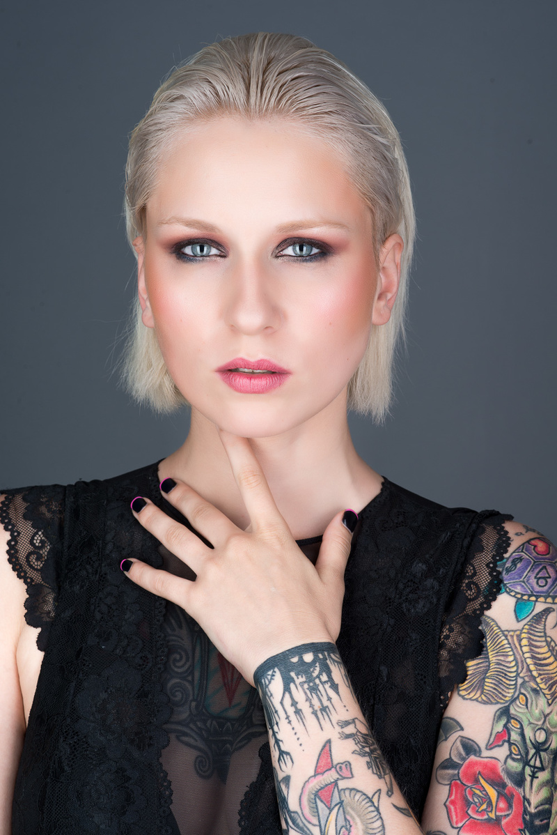 Female model photo shoot of Erna von Pentz1