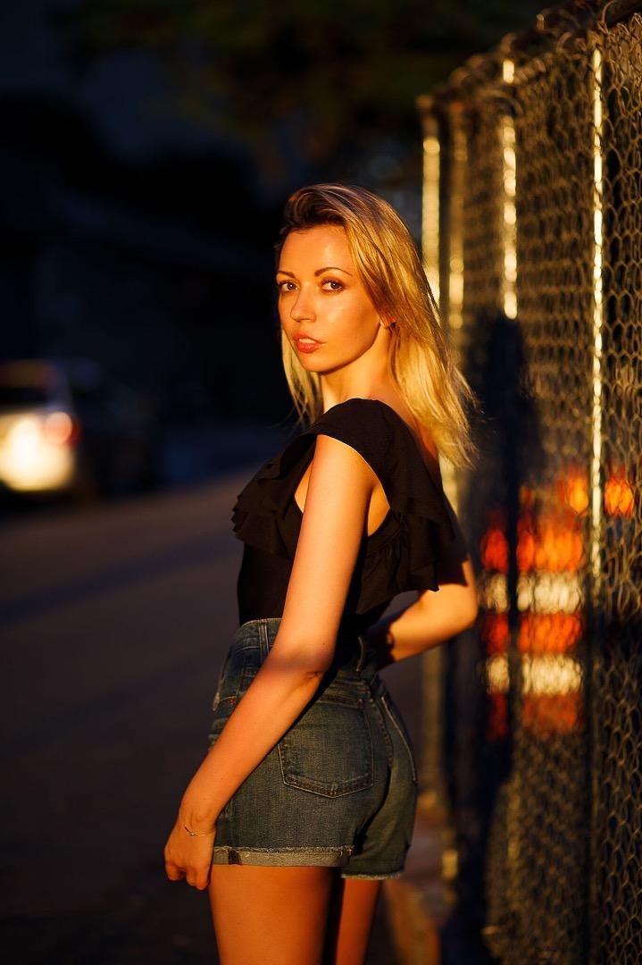 Female model photo shoot of Oksana Obrien
