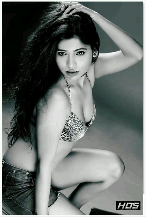 Female model photo shoot of Angel Priya