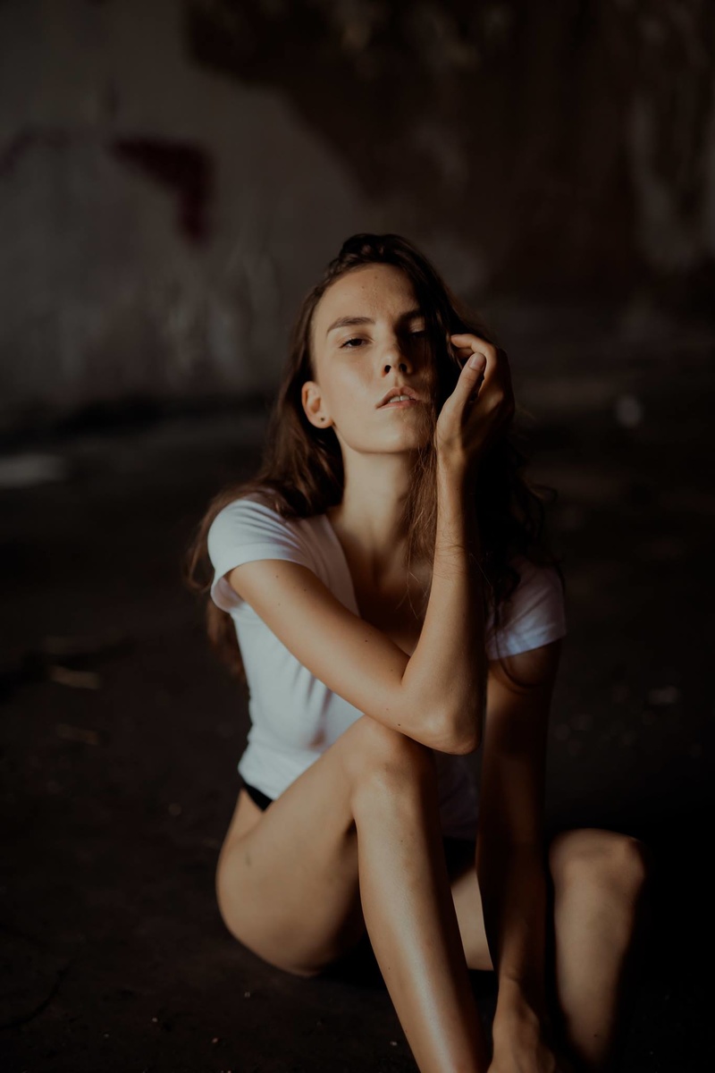 Female model photo shoot of Simplerussiangirl