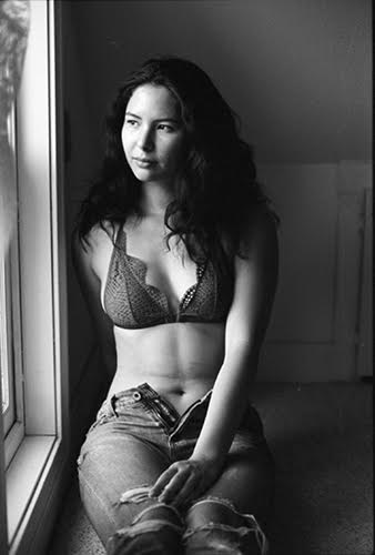 Female model photo shoot of Alicia Harper by Long Shadow