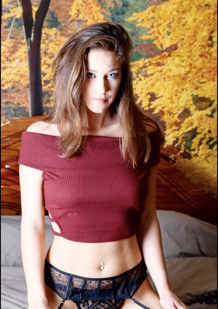 Female model photo shoot of AprilShowers96