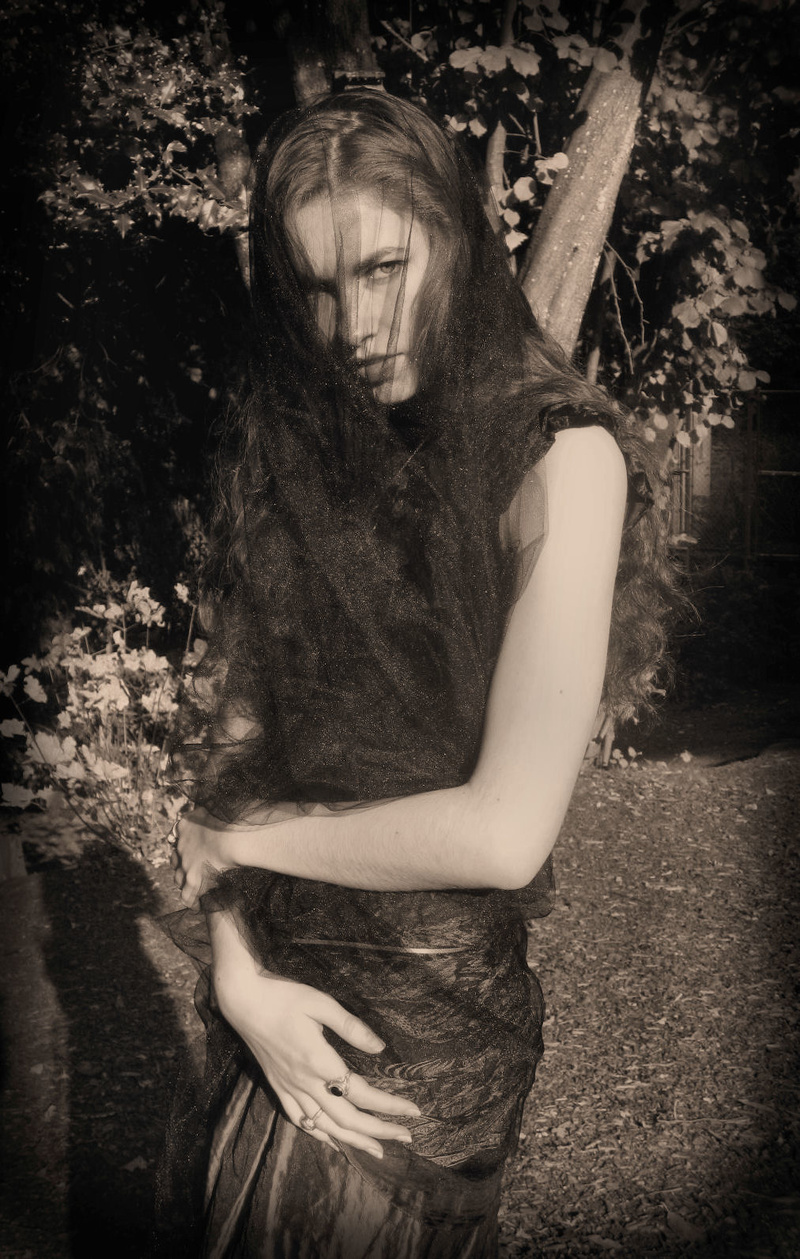 Female model photo shoot of Gwendolyn  in PDX