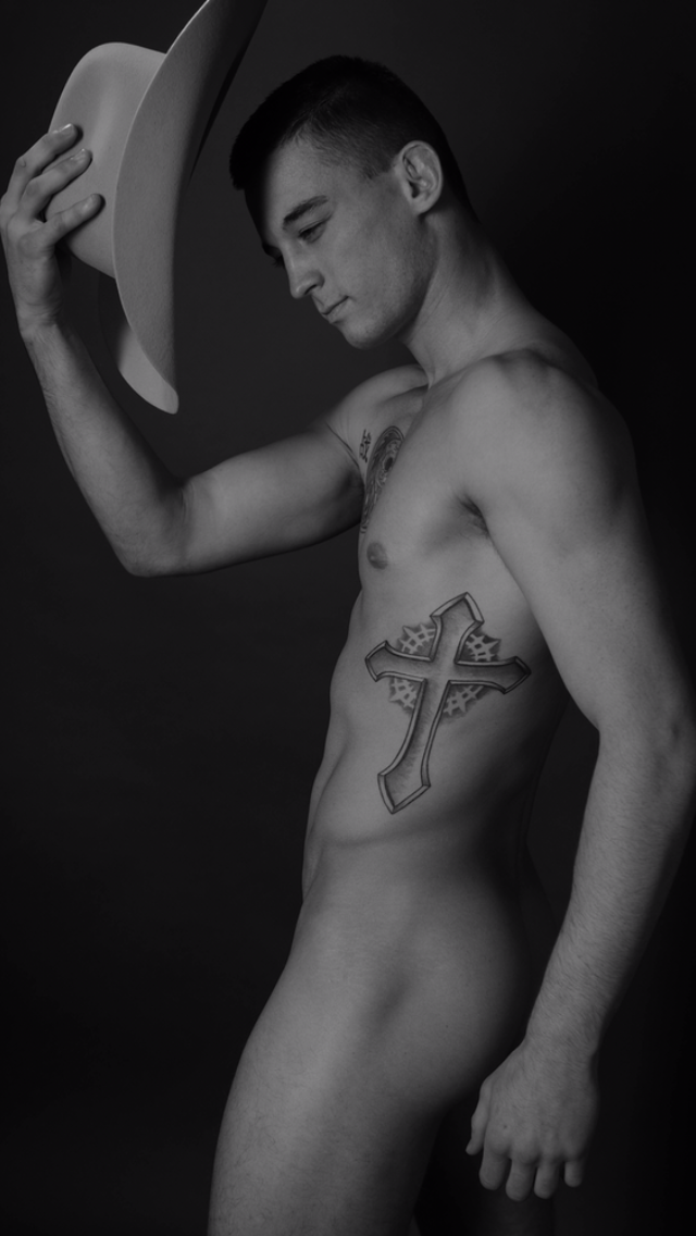 Male model photo shoot of Damien Mathew 