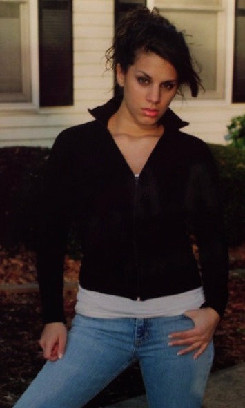 Female model photo shoot of Gina louise