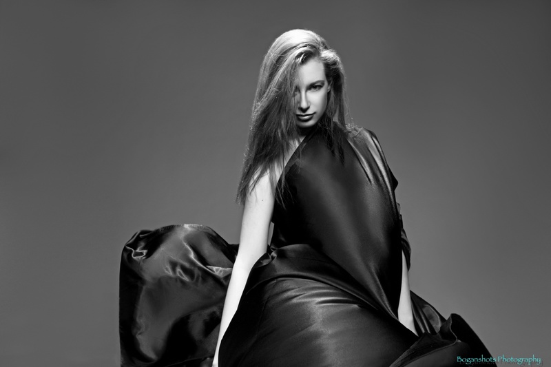 Female model photo shoot of Sarah M Faire by Boganshots
